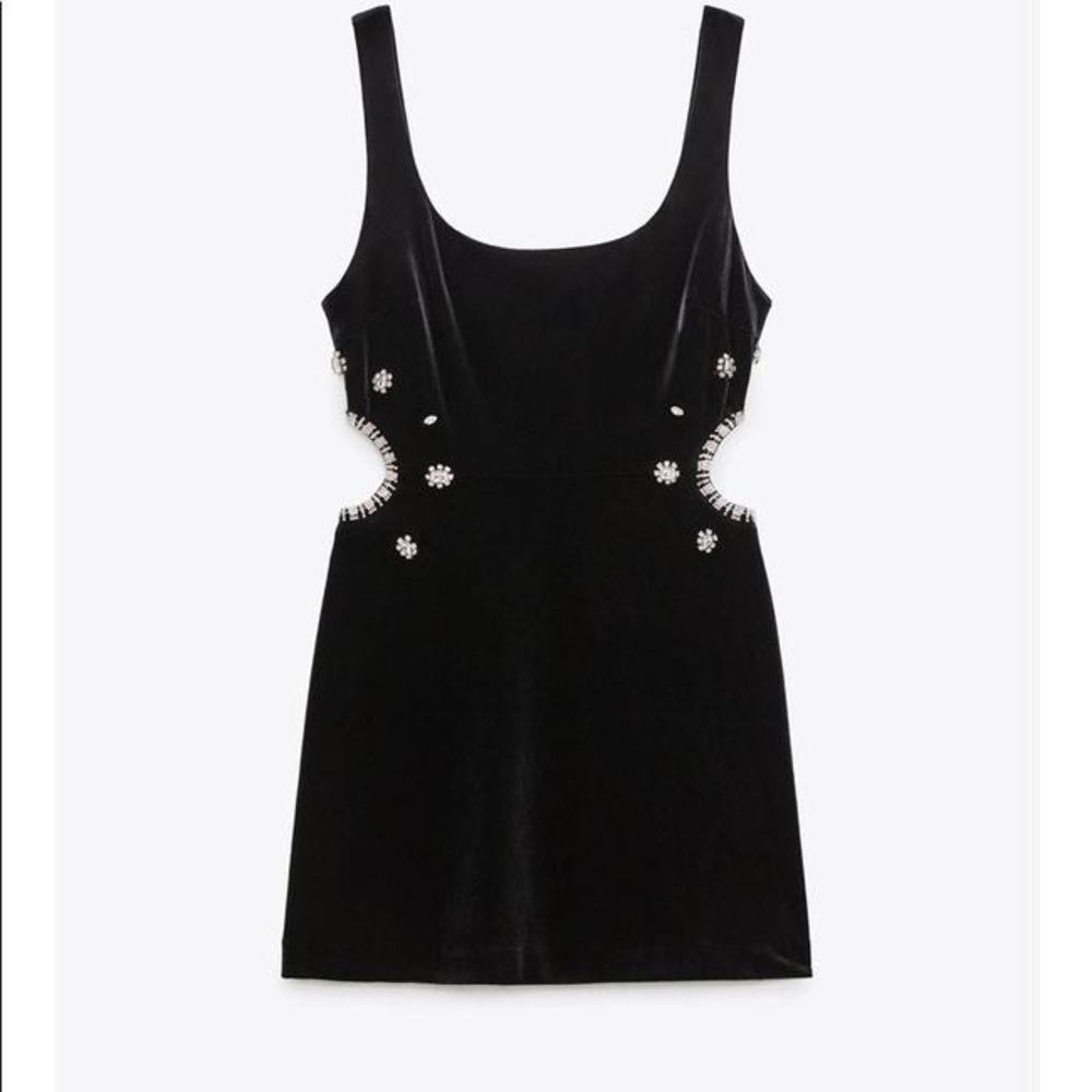 Zara jewel trim velvet dress. Never worn. Size M